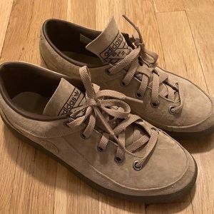 Adidas Spezial size 9